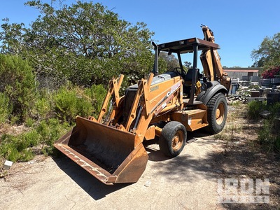 Case 580M 4x2 を見 Backhoe Loader