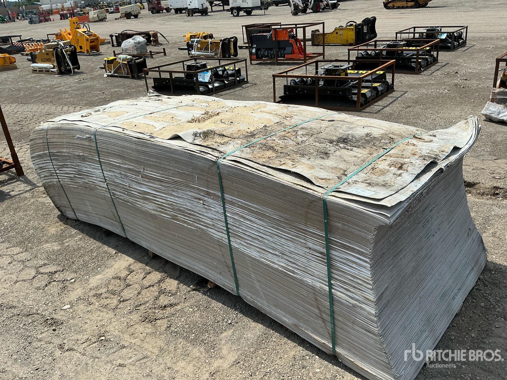 Quantity of (300) 4 ft x 9 ft Thermo Ply Sheathing