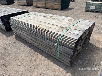 Quantity of (320) 1 x 6 x 8 Fence Planks