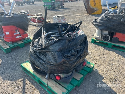 Quantity of (4) Aspirateur