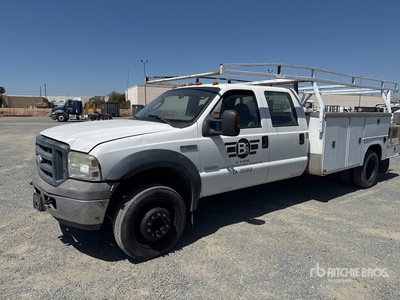 2006 Ford F-450 XL 4x2 Crew Cab utility bed Ciężarówka z płaską platformą