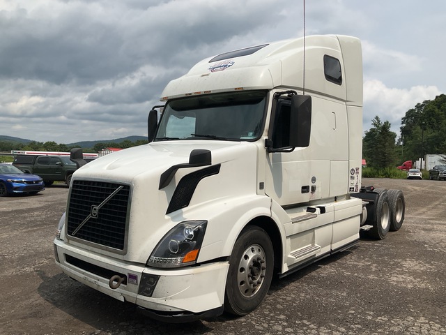 2016 Volvo VNL 6x4 T/A Sleeper Truck Tractor