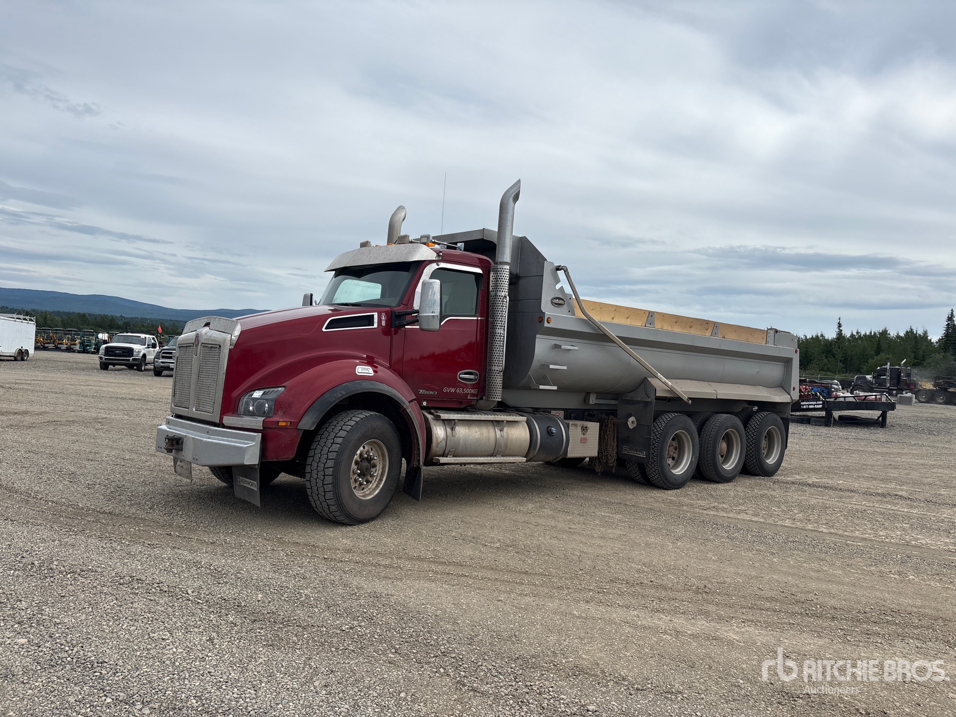 2018 Kenworth T880 8x6 Tri/A Dump Truck
