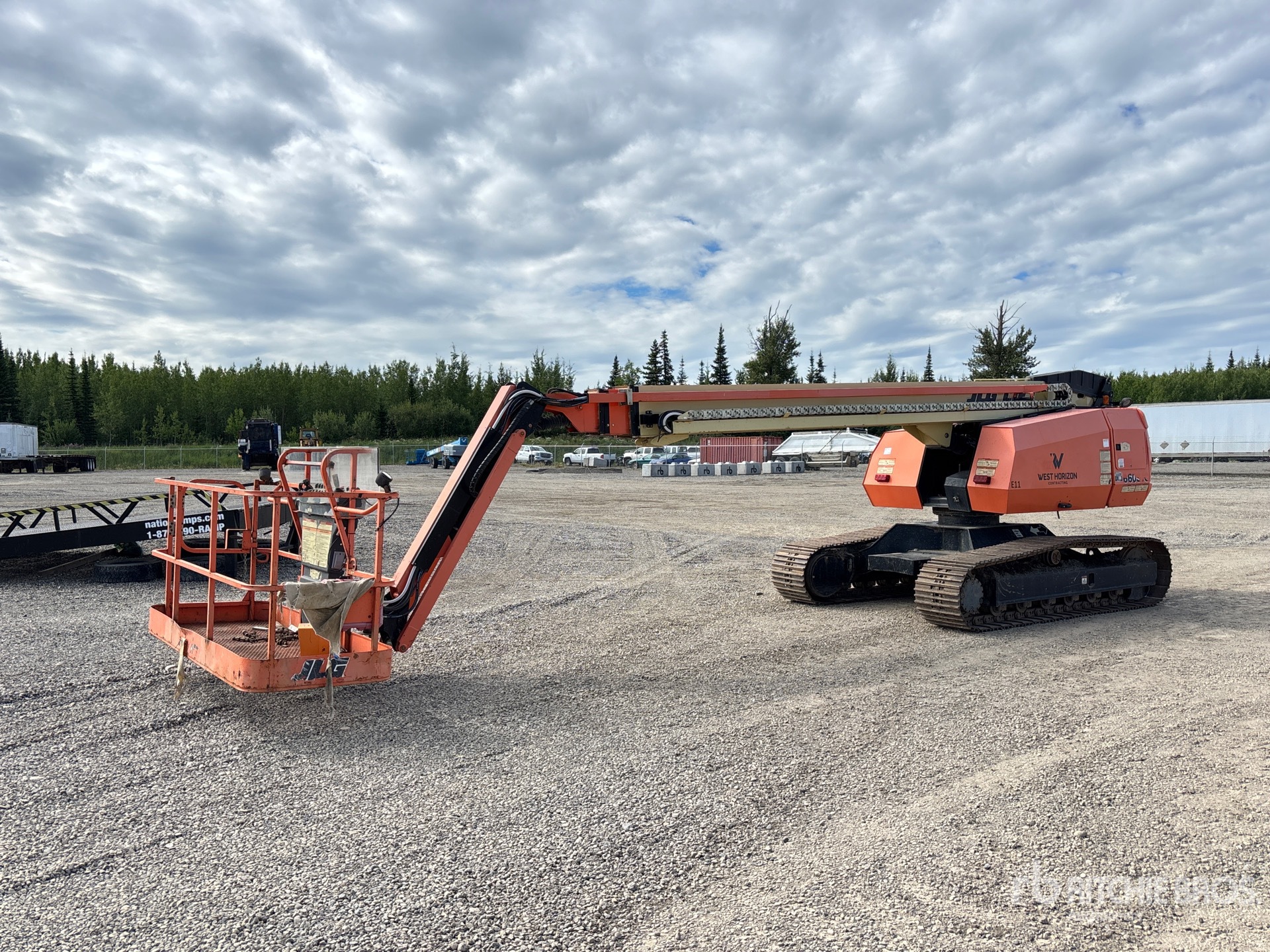 2016 JLG 660 SJC Crawler Diesel Telescopic Boom Lift