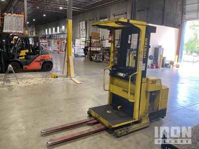 Hyster R30ES 3000 lb Order Picker