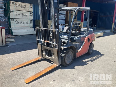2017 Toyota 8FD35U 8000 lb Pneumatic Tire Heftruck
