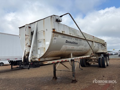 1998 Clement 33 ft T/A Frameless Demolition Demolition Trailer End Dump Trailer