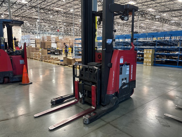 2015 Raymond 5000 lb Reach Truck