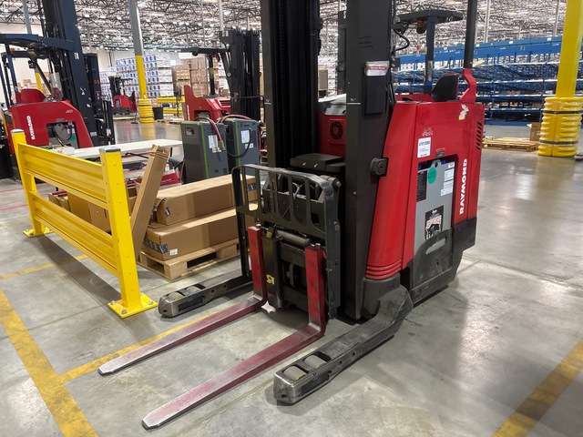 2015 Raymond 5000 lb Reach Truck