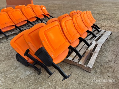Quantity of Chaises