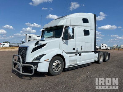 2021 Volvo VNL 6x4 3- Achs Sattelzugmaschine mit Schlafkabine