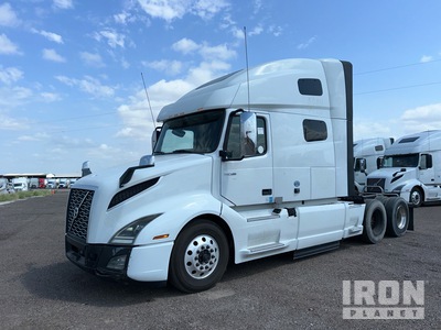 2021 Volvo VNL 6x4 Tracteur routier couchette