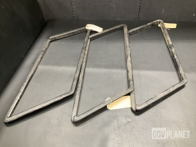 (39) Navistar Defense 3113696C1 Automotive Trim Bezels
