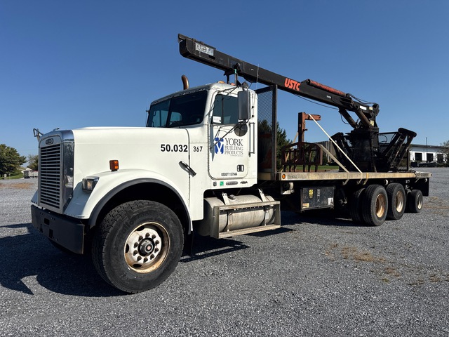 USTC 60-26 6000 lb Straight Boom on 1998 Freightliner FLD120 8x4 Boom Truck
