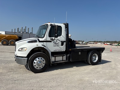 2015 Freightliner M2 106 4x2 Flatbed Truck