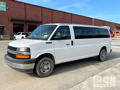 2017 Chevrolet Express 2500 12 Passenger Van