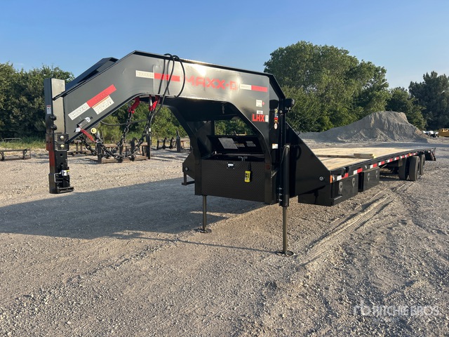 2027 MAXX-D 41 ft T/A Gooseneck Equipment Trailer (Unused)