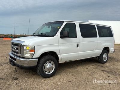 2010 Ford E-350 8 Fourgonnette de passagers