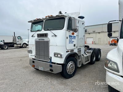1986 Freightliner FLT 6x4 Cabine de jour avancée Tandem