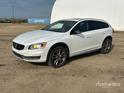 2015 Volvo V60 Cross Country 4WD Véhicule utilitaire sport