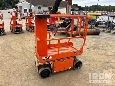 2014 JLG 1230ES Vertikaler Mastlift