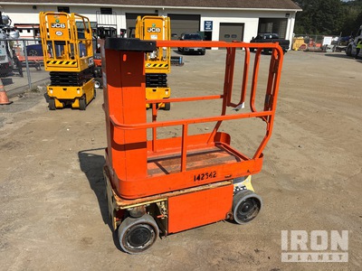 2014 JLG 1230ES Vertikaler Mastlift