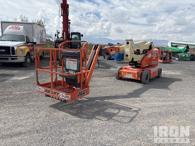 Articulating Boom Lifts