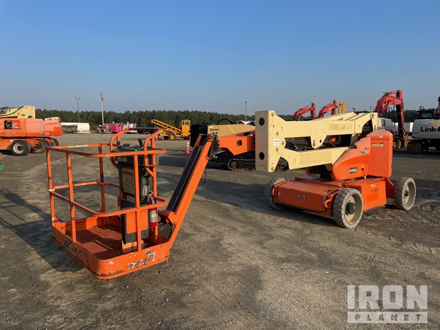 Articulating Boom Lifts