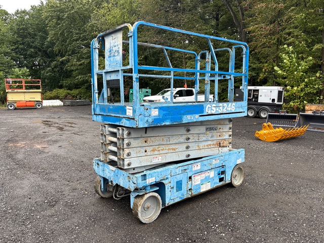 2015 Genie GS-3246 Electric Scissor Lift