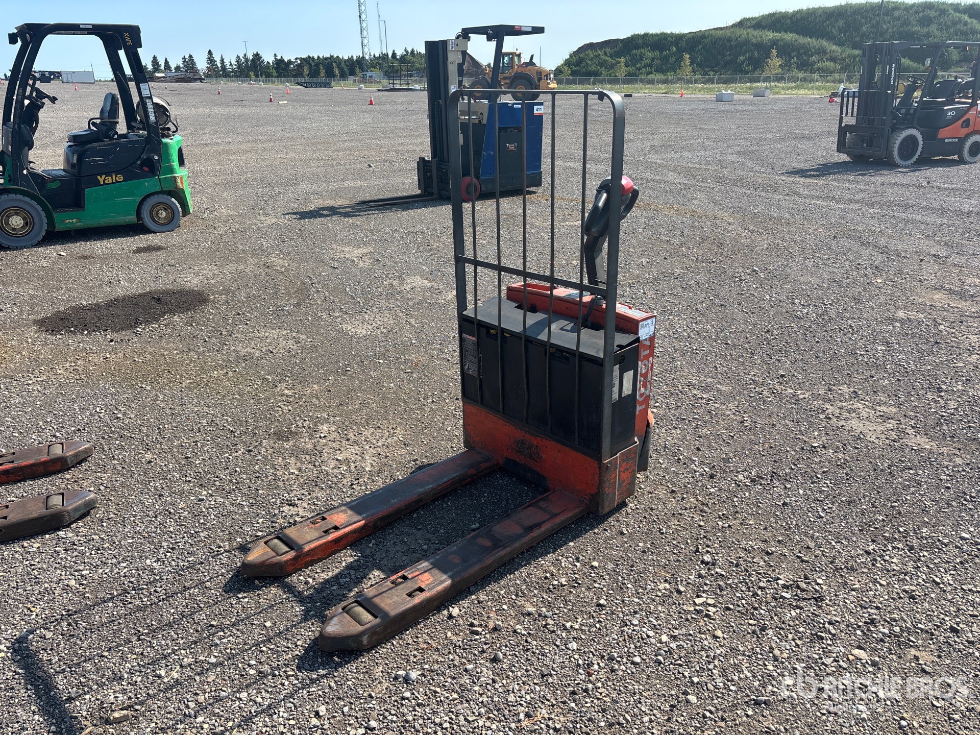 2009 Toyota 7HBW23 4500 lb Electric Pallet Jack