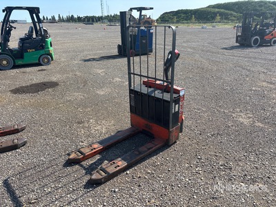 2009 Toyota 7HBW23 4500 lb Electric Palletwagen