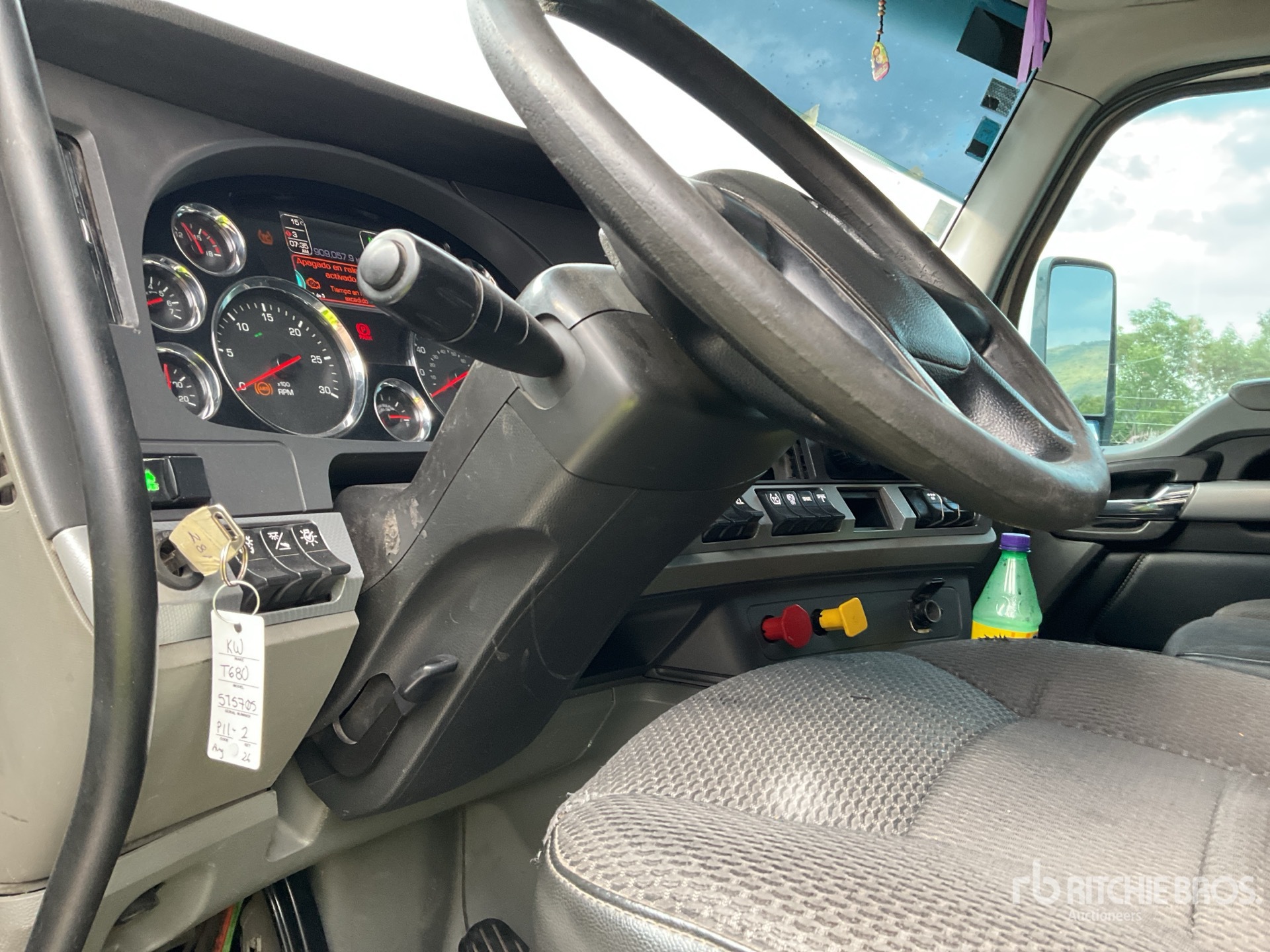 2020 Kenworth T680 6x4 Tractocamion con Dormitorio / T/A Sleeper Truck Tractor