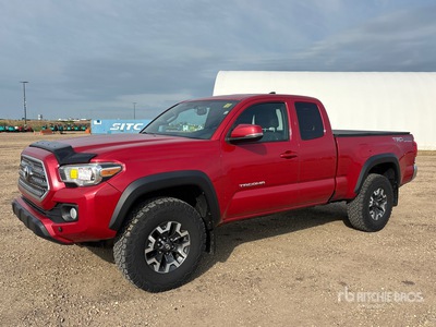 2017 Toyota Tacoma TRD Off-Road 4x4 Extended Cab Pickup