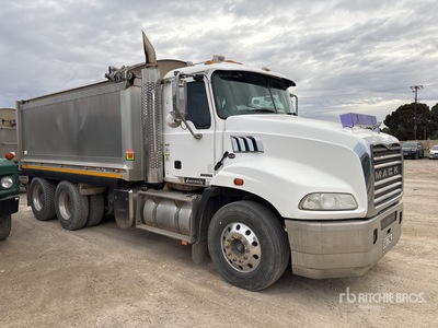 2016 Mack CMMR Granite 6x4 T/A Dump Truck