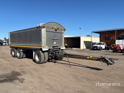 2017 MaxiTrans 5.9 m Tri/A End Dump Trailer