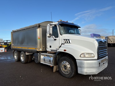 2016 Mack CMMR Granite 6x4 شاحنة قلابة /محورين
