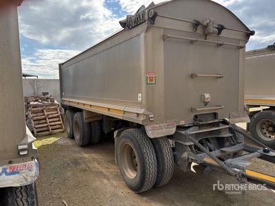 2017 MaxiTrans 5.9 m Super Dog End Dump Trailer