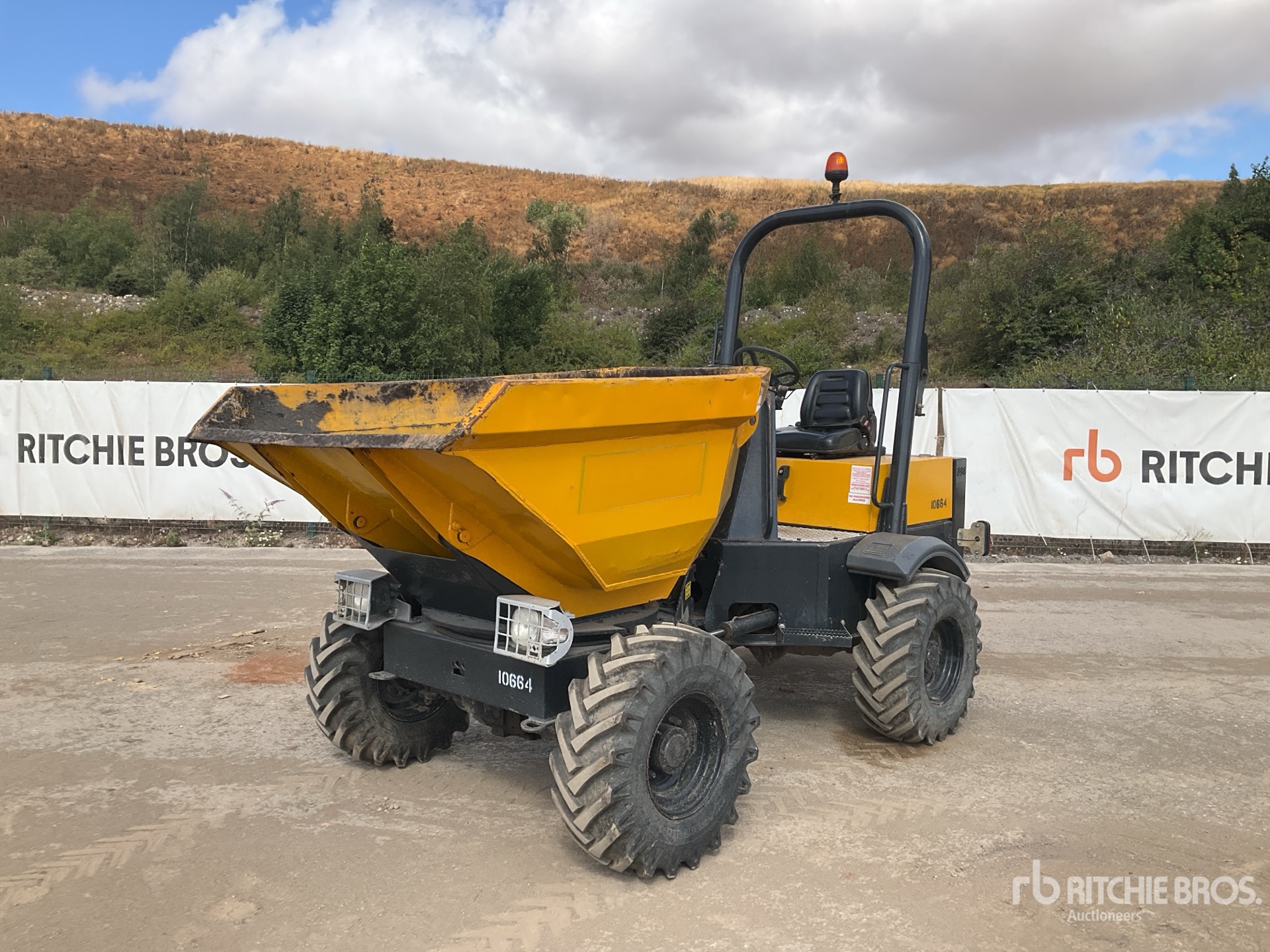 2012 Terex 3 Ton 4x4 Swivel Dumper