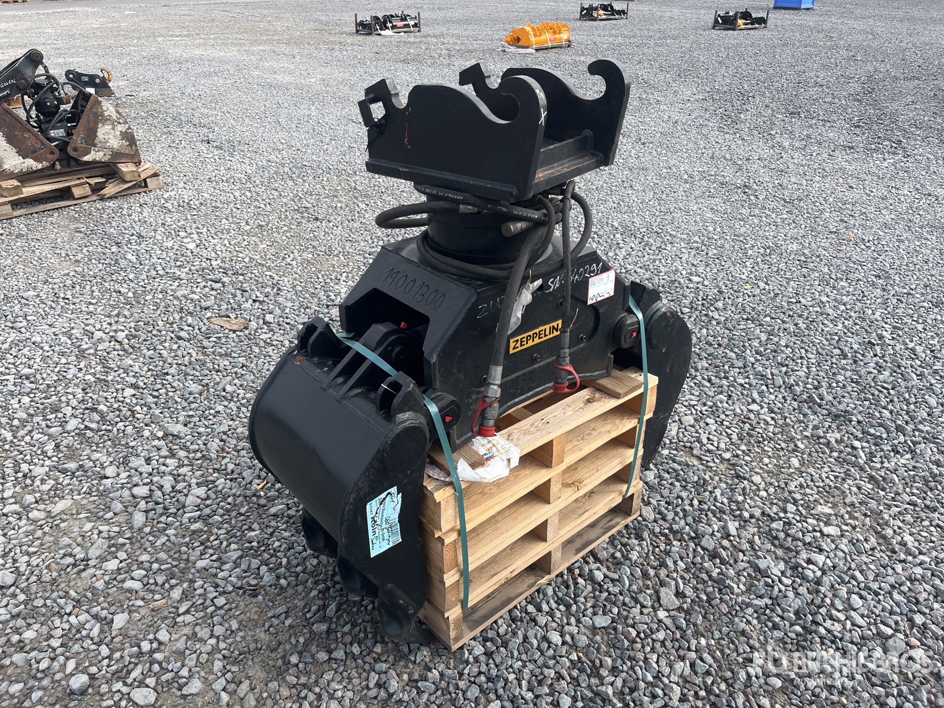 2019 HGT Z-U2 CW10 Clamshell Grapple
