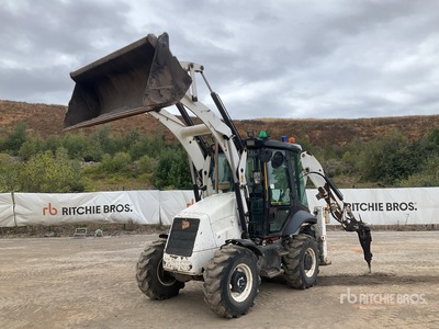 2015 JCB 2CX STREETMASTER 4WD Utility Tractor