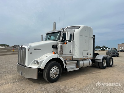 2013 Kenworth T800 6x4 تراكتور شاحنة كابينة النوم (ثنائية المحور)
