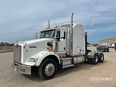 2014 Kenworth T800 6x4 تراكتور شاحنة كابينة النوم (ثنائية المحور)