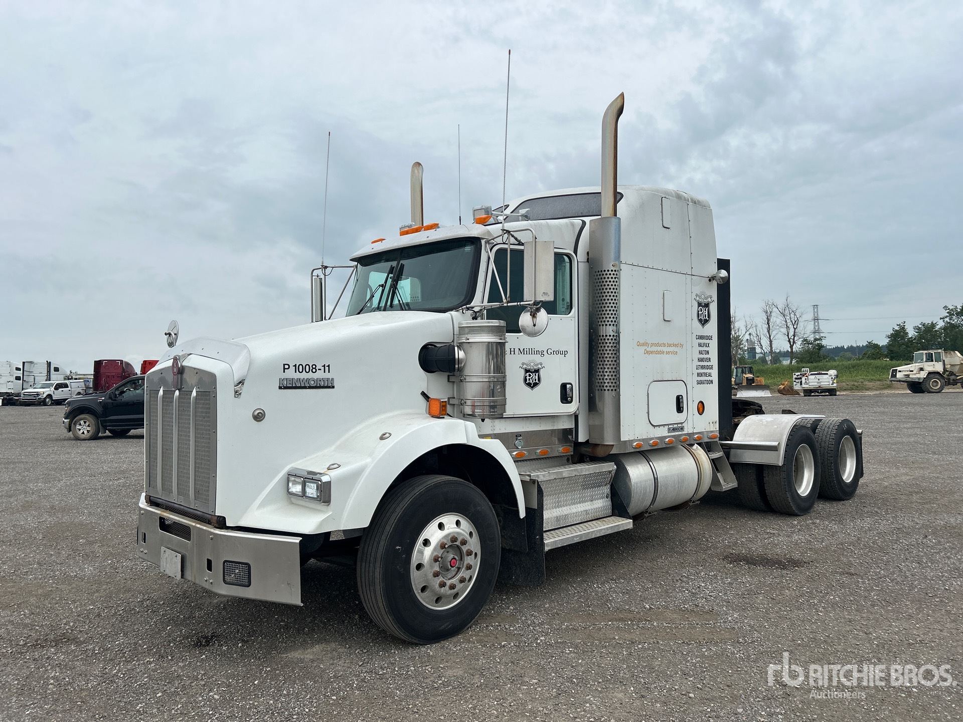 2014 Kenworth T800 6x4 T/A Sleeper Truck Tractor