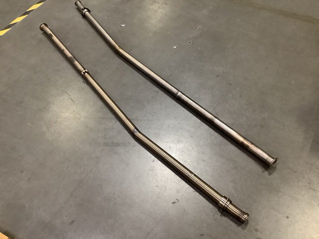 (44) Rolls-Royce B496361 Metallic Pipes