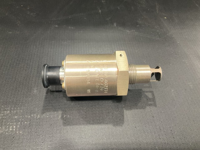 (3) Vickers 4G2774 Liquid Level Switches