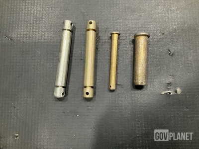 (50) Assorted Metal Pins