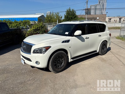2014 Infinity QX80 4WD سيارة رياضية متعددة الاستخدامات