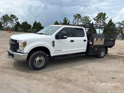 2019 Ford F-350 4x4 Crew Cab Camion à Plateau