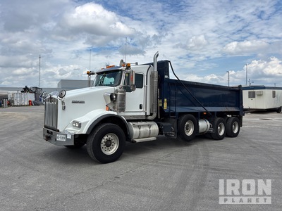 2015 Kenworth T800 8x4 4-Achs Kipper-Lkw