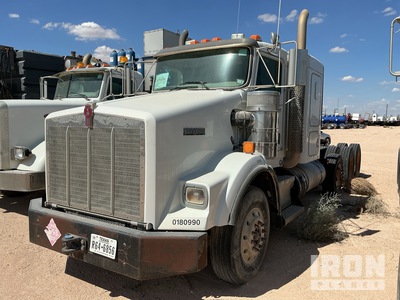 2011 Kenworth T800 6x4 Ciągnik siodłowy T/A z kabiną sypialną (Inoperable)